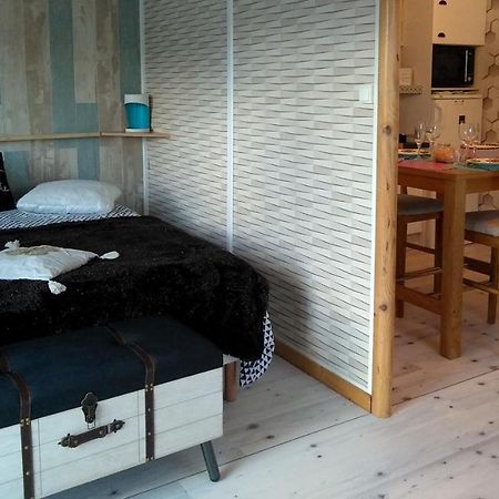 Le Haut Village Chambre D'Hotes Mobi-Loft Cosy Sauna ,Douche ,Chromotherapie Arrest ภายนอก รูปภาพ