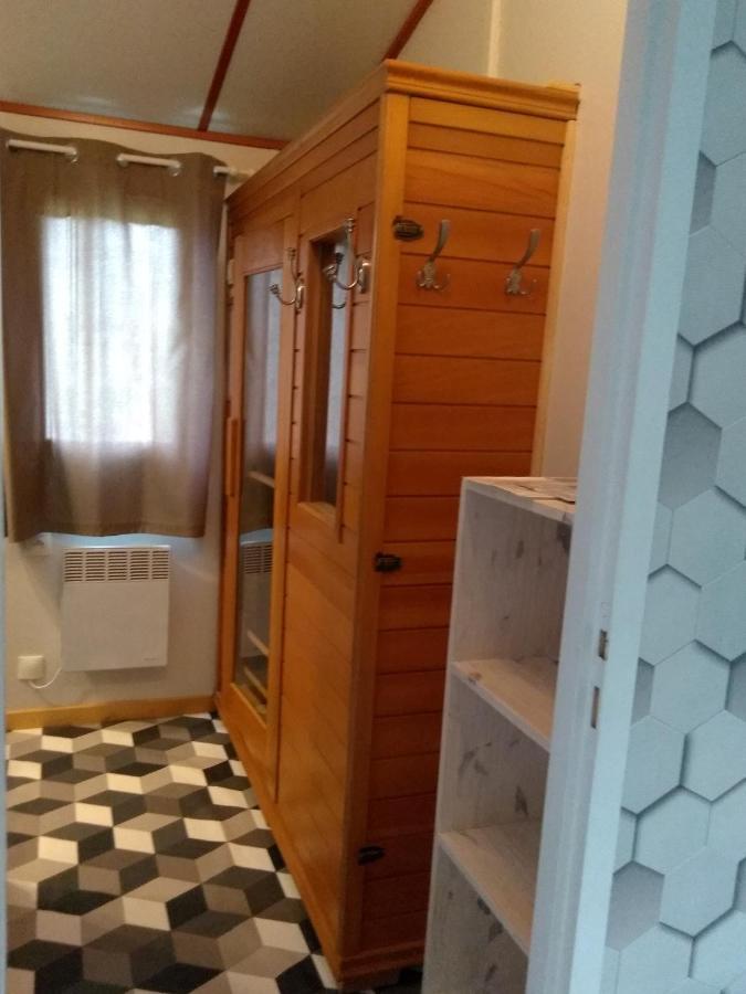 Le Haut Village Chambre D'Hotes Mobi-Loft Cosy Sauna ,Douche ,Chromotherapie Arrest ภายนอก รูปภาพ